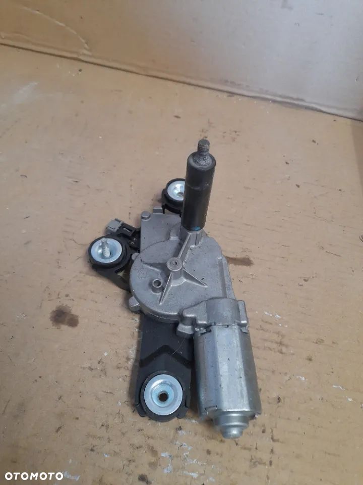 VOLVO V50 SILNICZEK WYCIERACZKI 0390201823 - 3