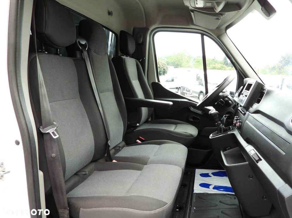 Renault MASTER PLANDEKA WINDA 9 PALET WEBASTO TEMPOMAT LEDY PNEUMATYKA KLIMATYZACJA  165KM - 38