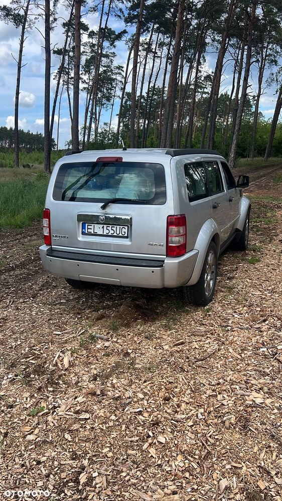 Dodge Nitro - 1