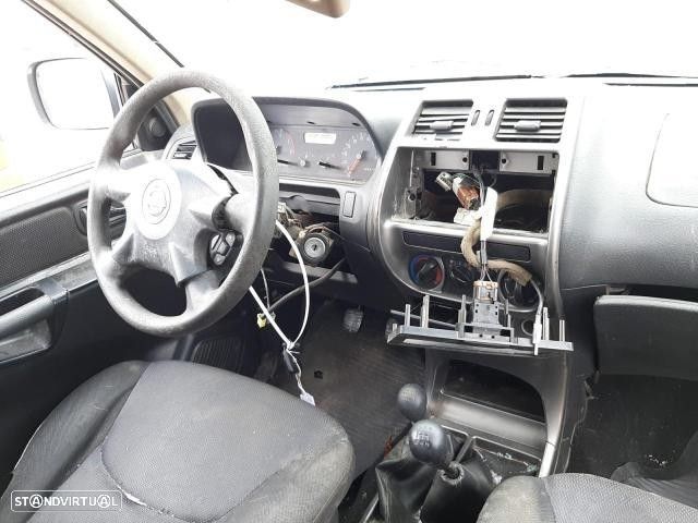 Peças Nissan Terrano II (R20) 2.7 TDi 4WD 2004 - 7