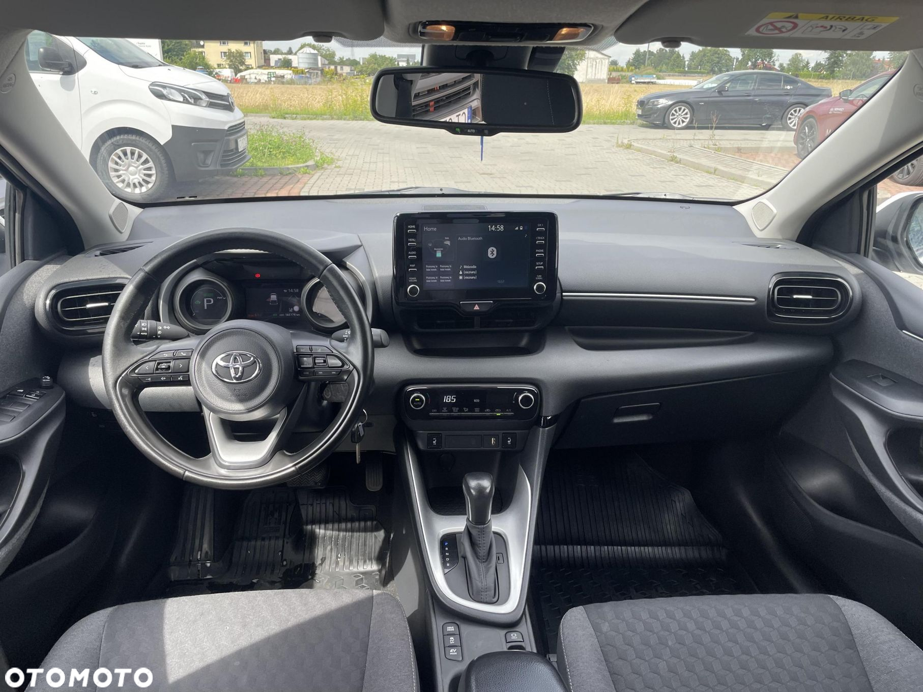 Toyota Yaris Hybrid 1.5 Comfort - 22