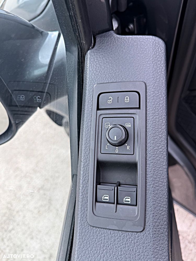 Volkswagen Caravelle - 29