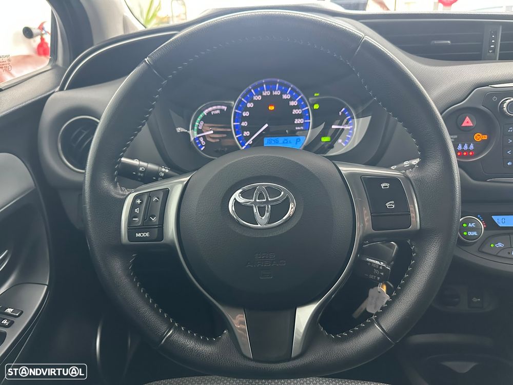 Toyota Yaris 1.5 HSD Active - 19