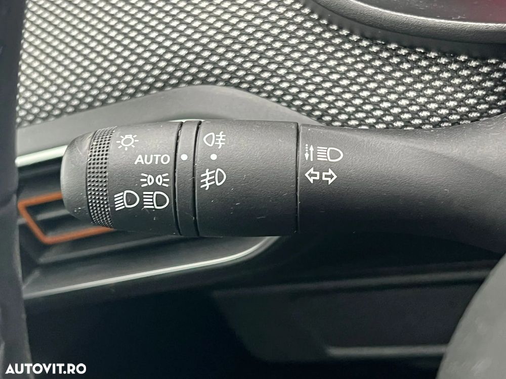 Dacia Sandero Stepway TCe 90 MT6 Comfort - 17