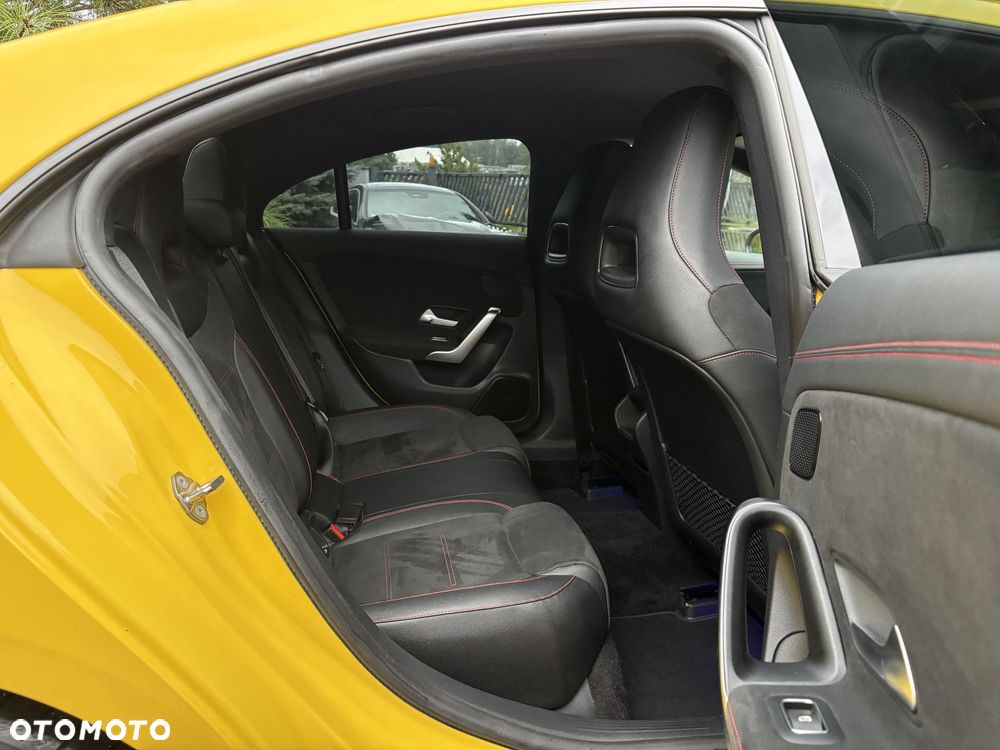Mercedes-Benz CLA 220 4-Matic AMG Line 7G-DCT - 23