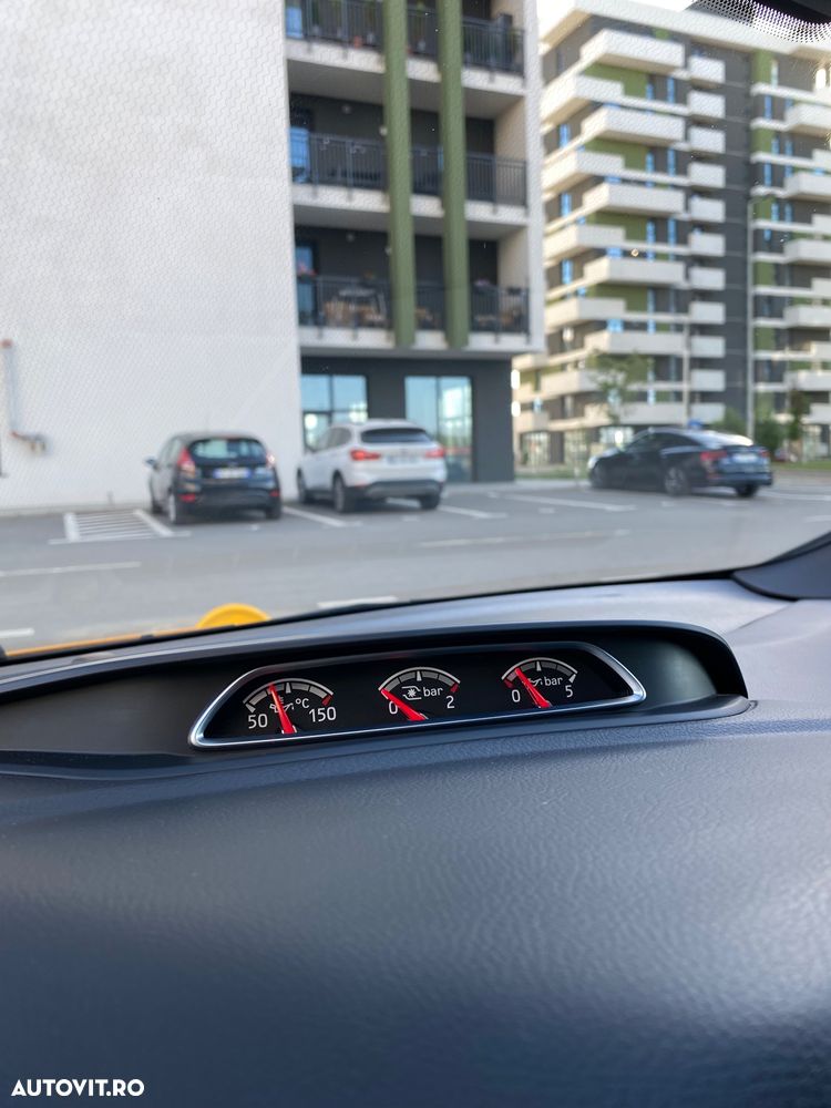 Ford Focus 2.0 EcoBoost ST - 17