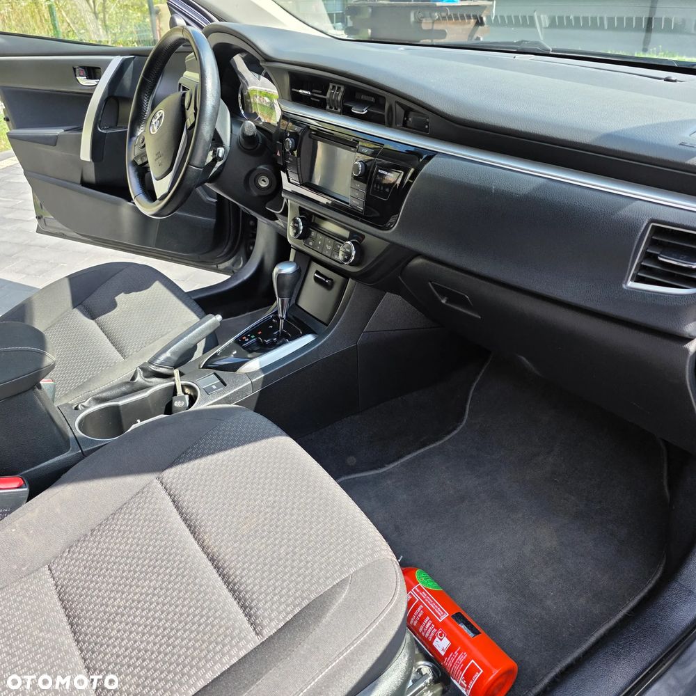 Toyota Corolla - 10