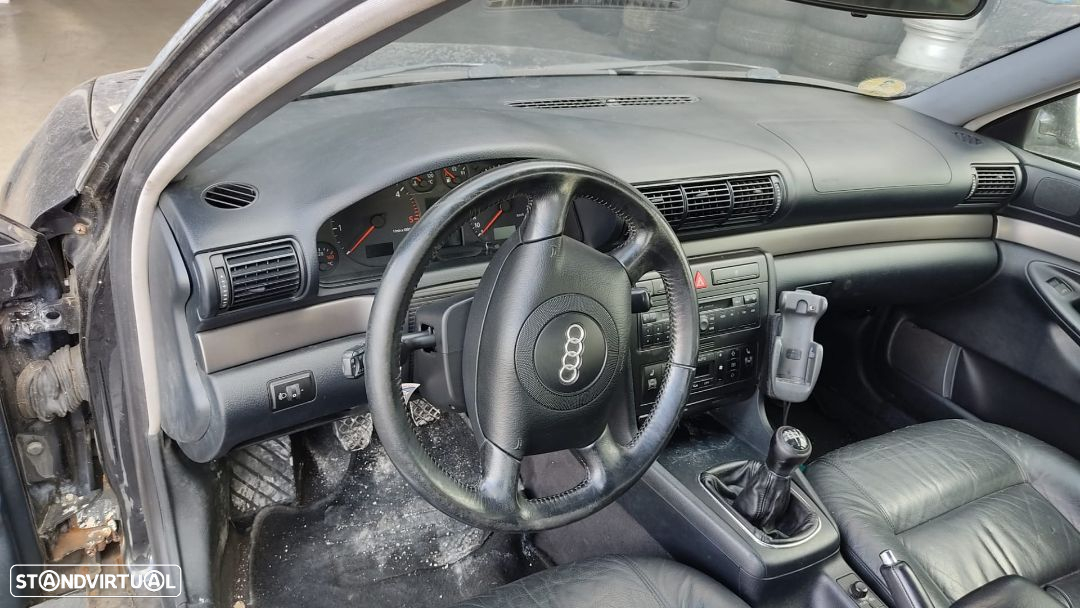 Portas Audi A4 Avant B5 2.5 tdi de 2000 - 9