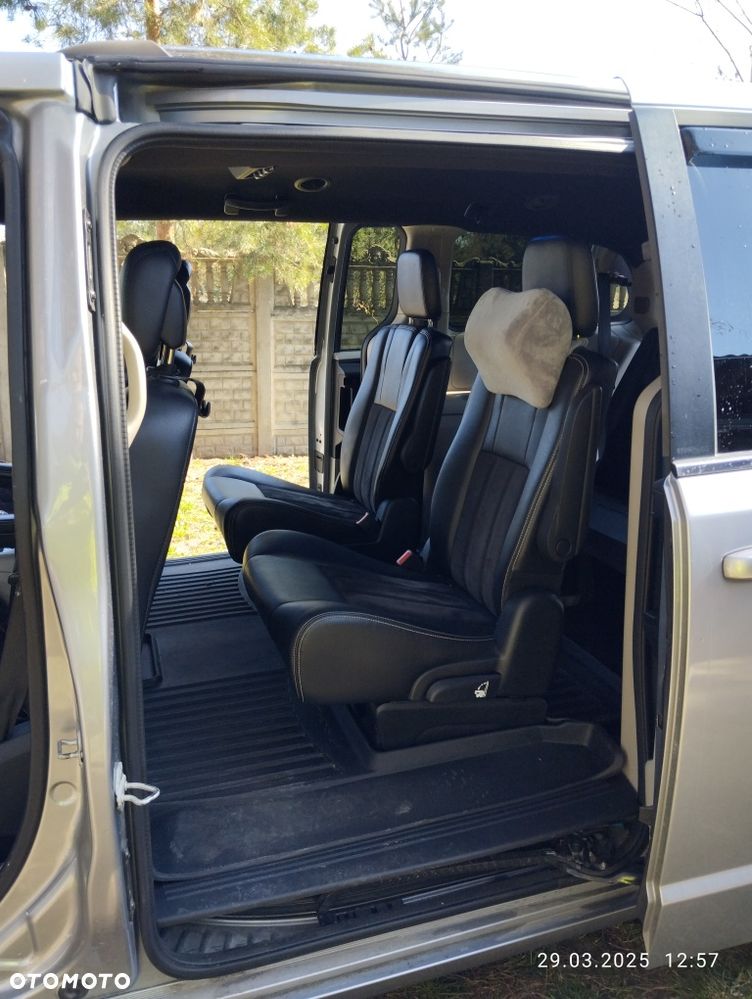 Dodge Grand Caravan - 6