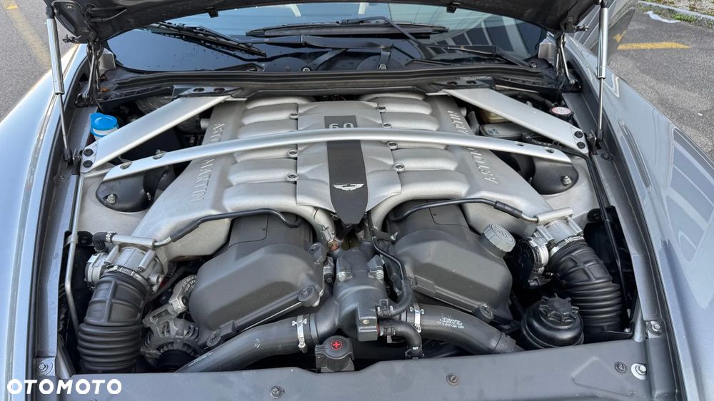 Aston Martin DB9 Coupe Touchtronic - 30