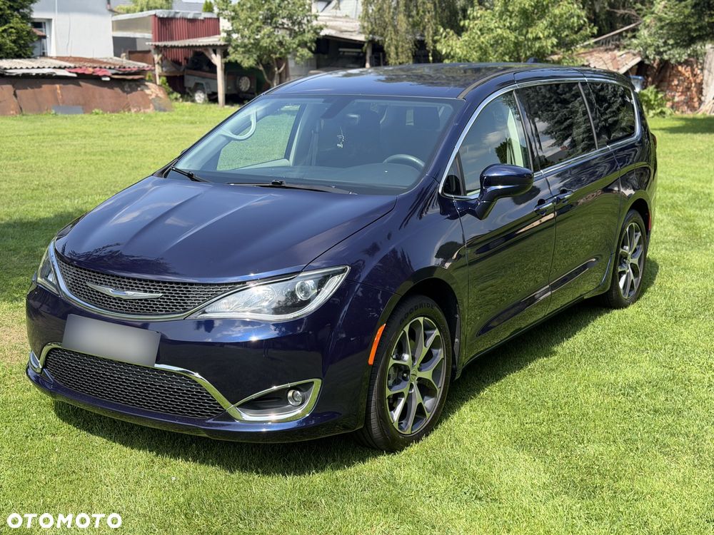 Chrysler Pacifica - 10