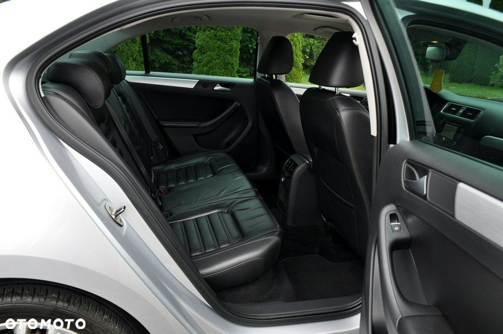 Volkswagen Jetta - 19