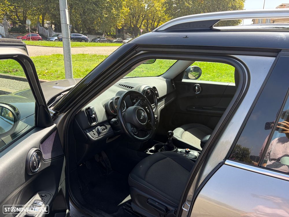 MINI Countryman One D - 11