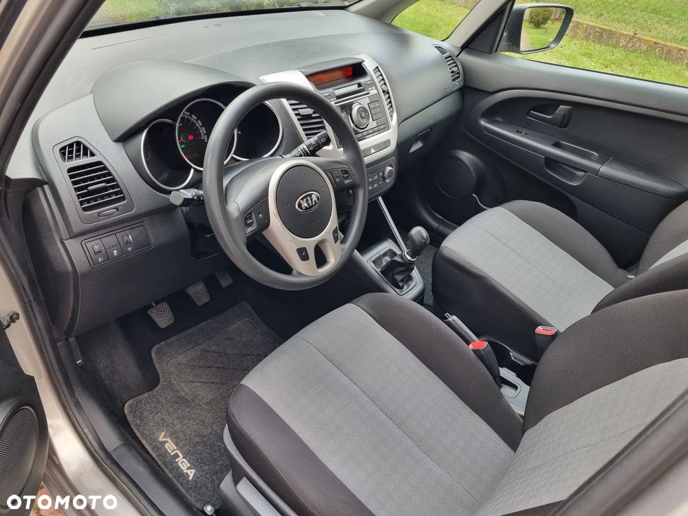 Kia Venga 1.4 CVVT Titanium Collection - 7