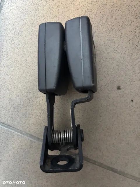 ZAPINKA ZAPINKI PASA TYŁ VOLKSWAGEN VW TOUAREG 7L0857822B - 2