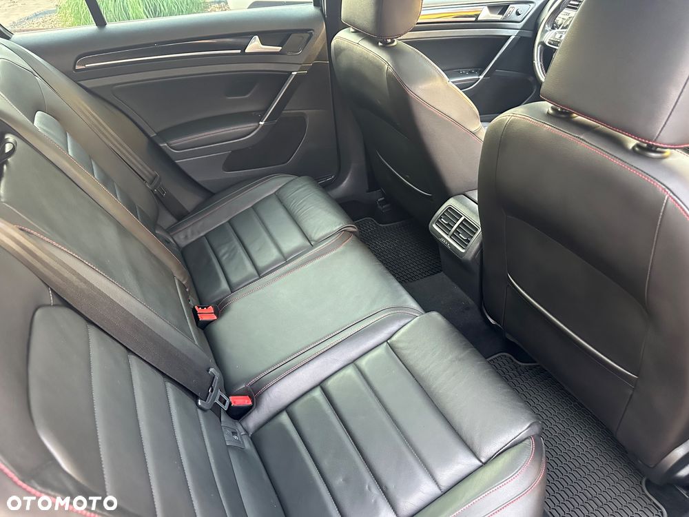 Volkswagen Golf 2.0 TSI BMT GTI DSG - 9