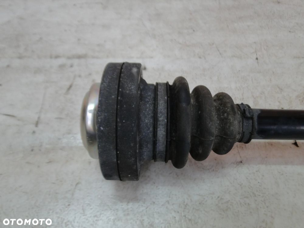 BMW 5 E60 E61 PÓŁOŚ PÓŁOŚKA PRAWA TYŁ TYLNA 2.0D - 4