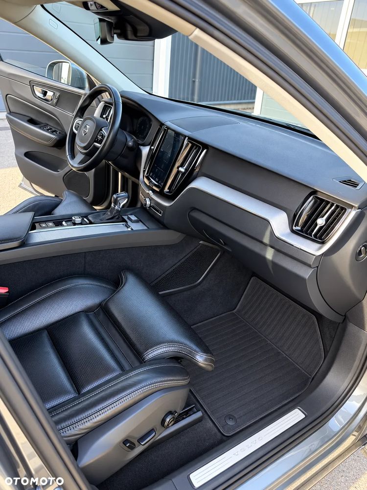 Volvo Xc60 2018 photo 4