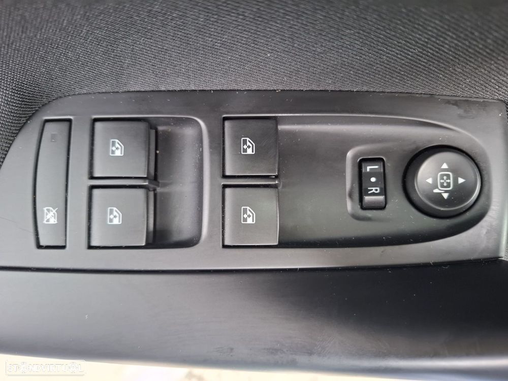 Opel Astra Sports Tourer 1.2 T Design & Tech S/S - 38