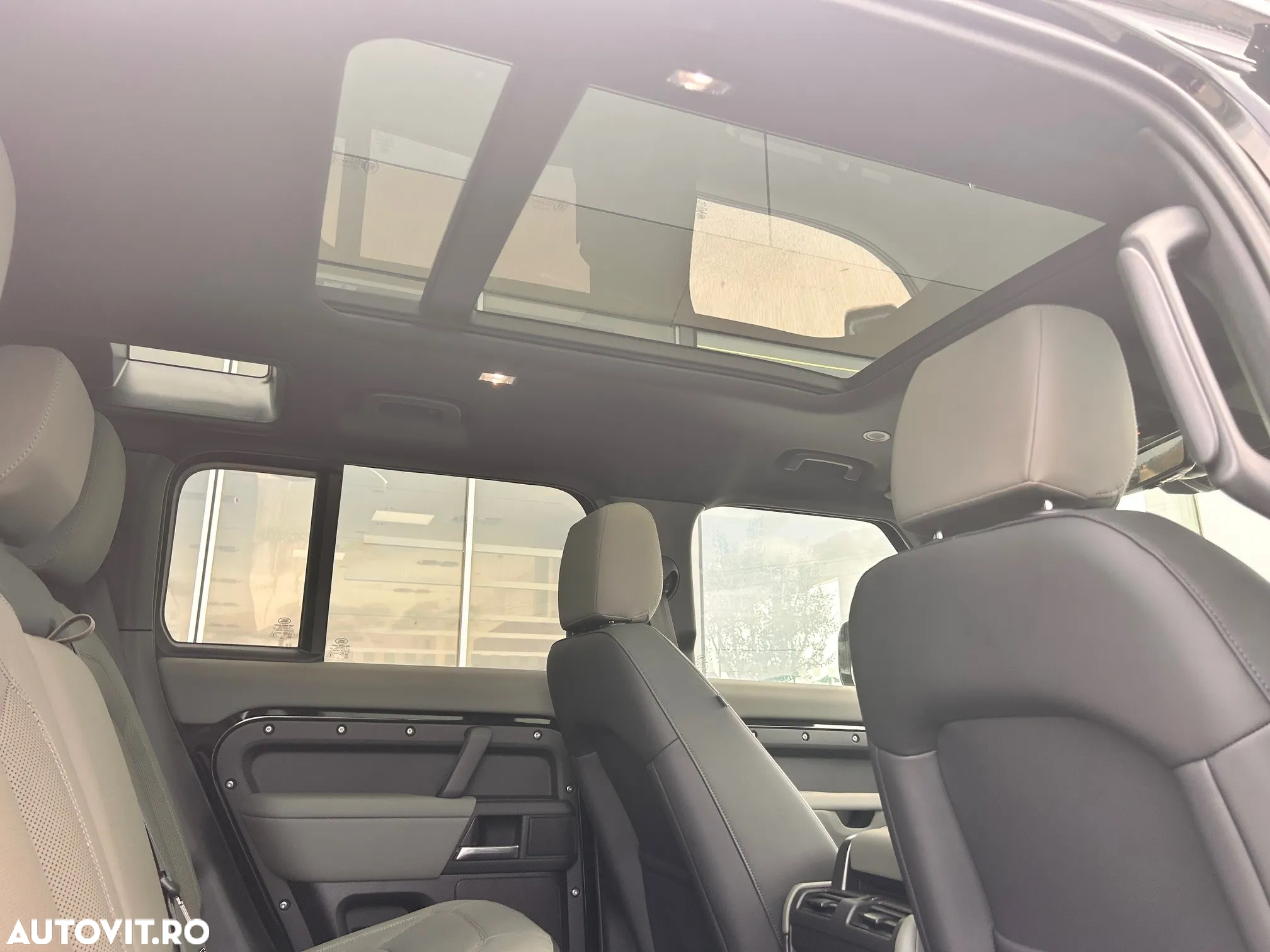 Land Rover Defender 110 3.0D 300 MHEV X-Dynamic SE - 9
