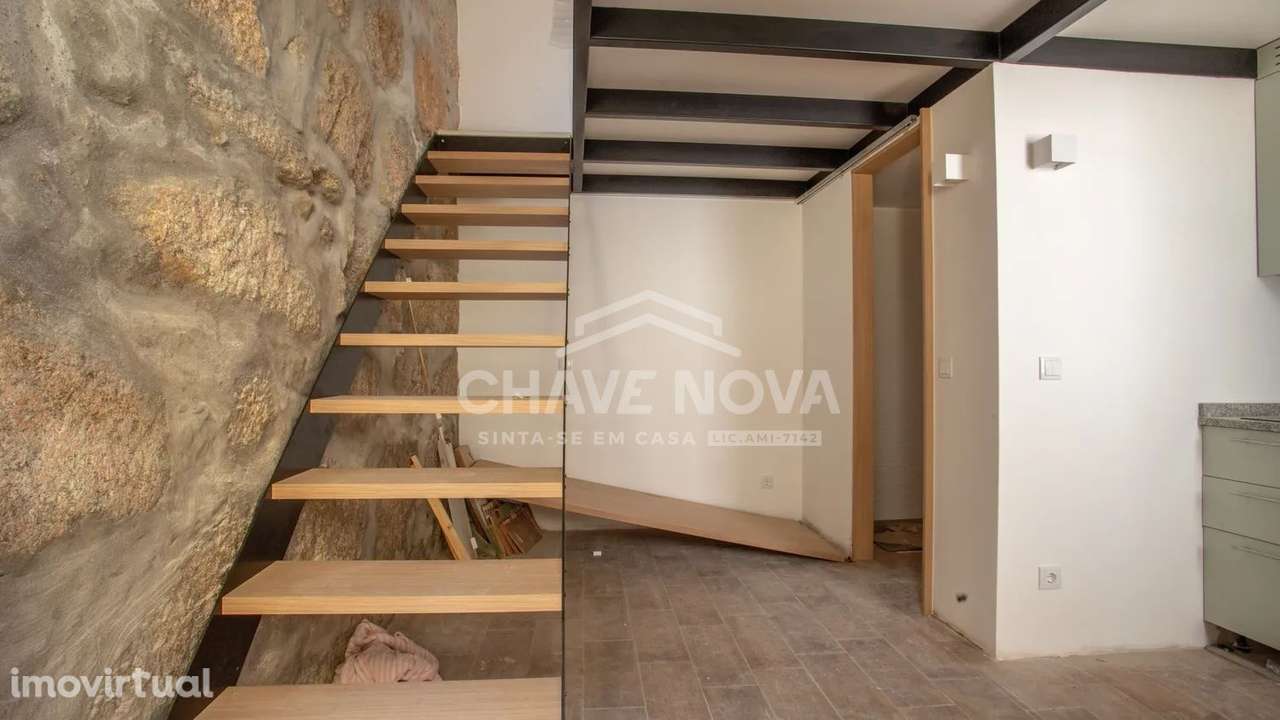 Moradia V1+1 Renovada e Mobilada em Campanhã - Grande imagem: 3/9