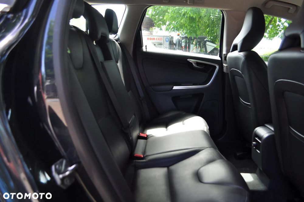 Volvo XC 60 D4 Drive-E Kinetic - 4