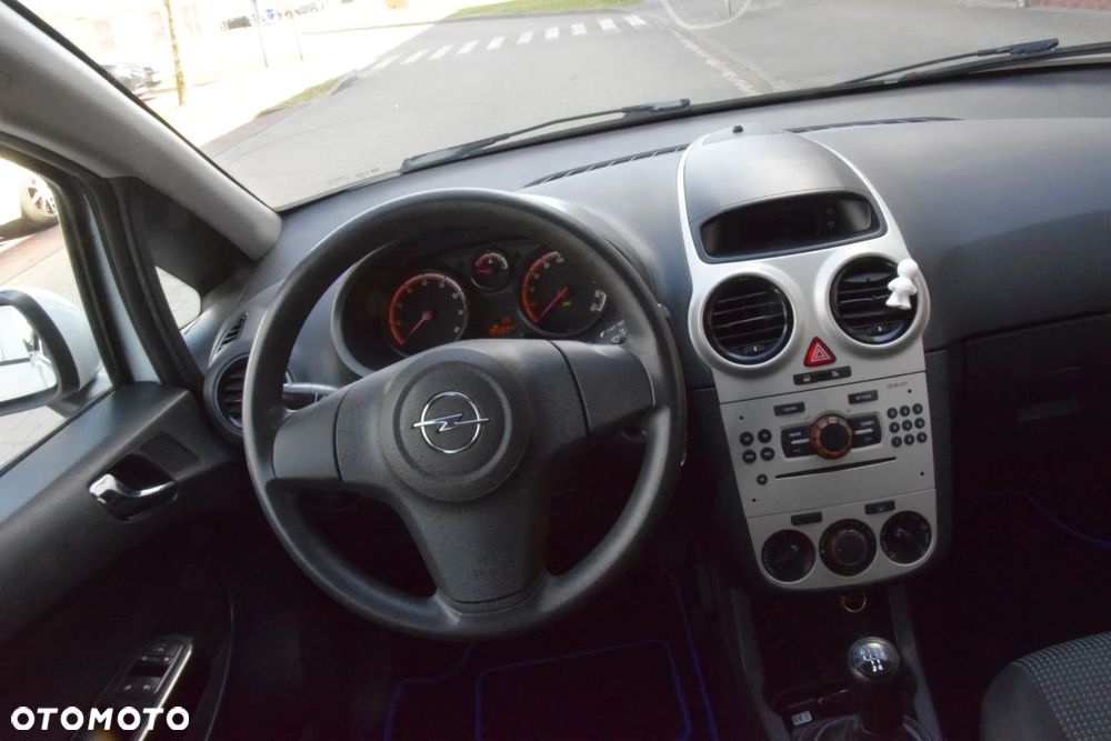 Opel Corsa 1.0 12V Cosmo - 19