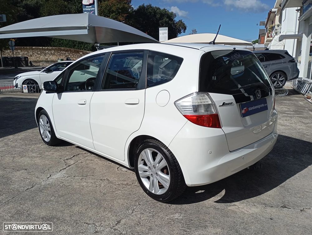 Honda Jazz 1.4 i-VTEC CVT Exclusive - 2