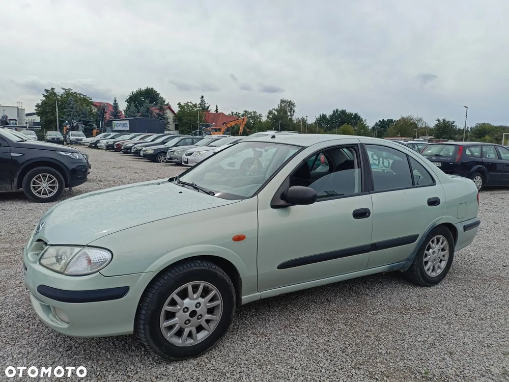 Nissan Almera - 1