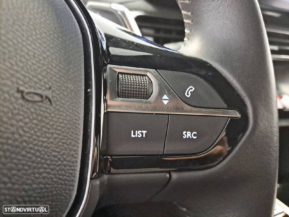 Peugeot 5008 1.5 BlueHDi Allure Pack EAT8 - 17