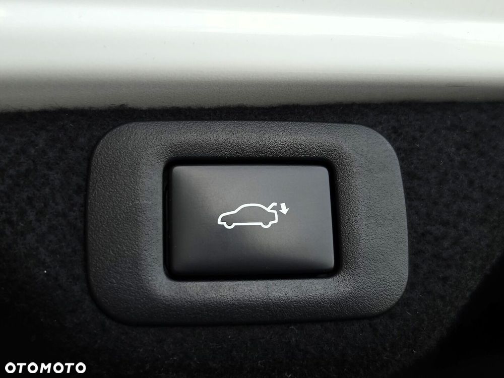 Lexus ES 300h F Sport Edition - 32