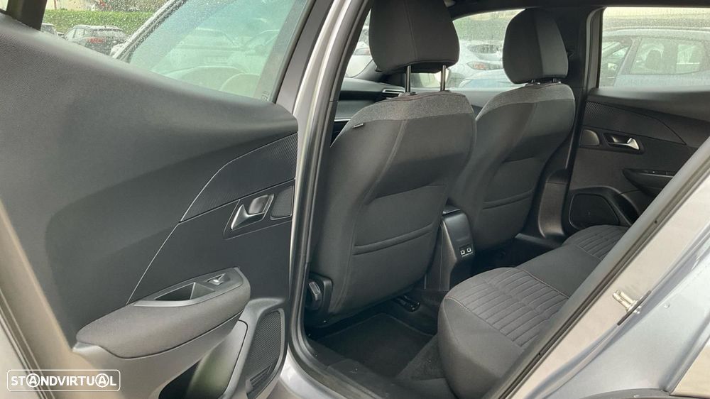 Peugeot e-2008 50 kWh Active Pack - 9