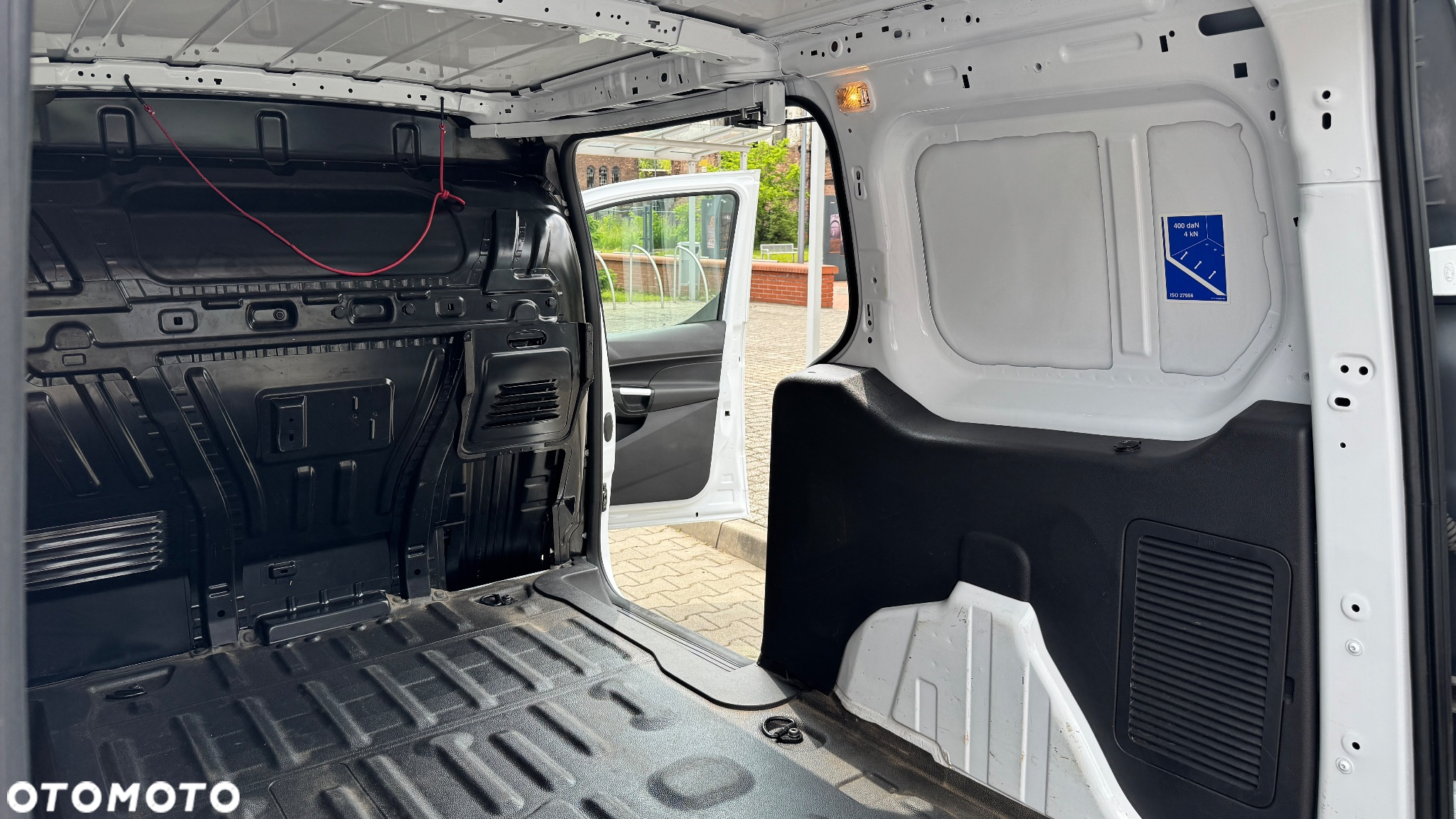Ford Transit Connect - 12