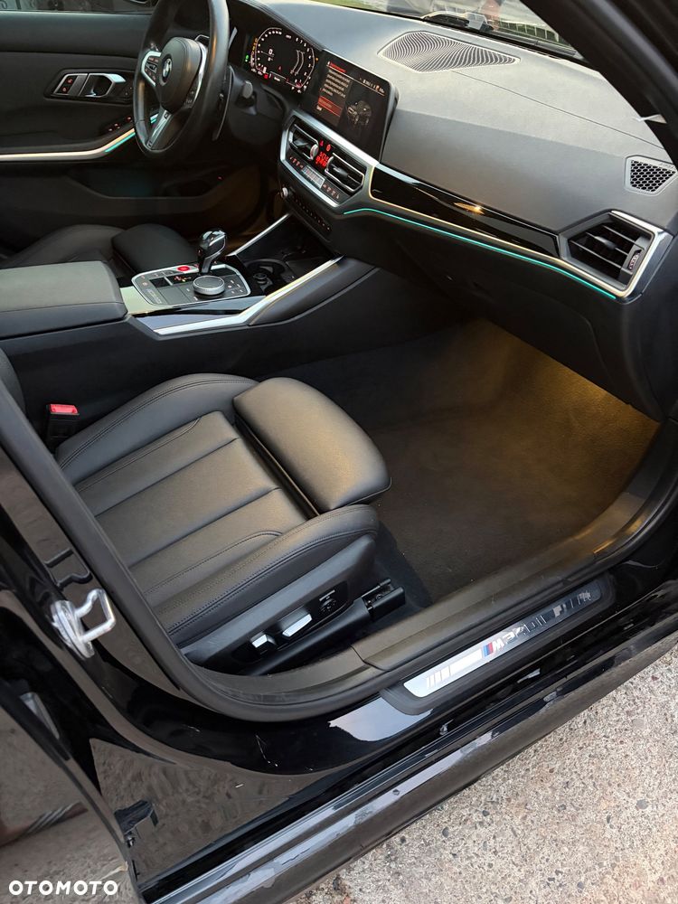 BMW Seria 3 M340i xDrive - 27