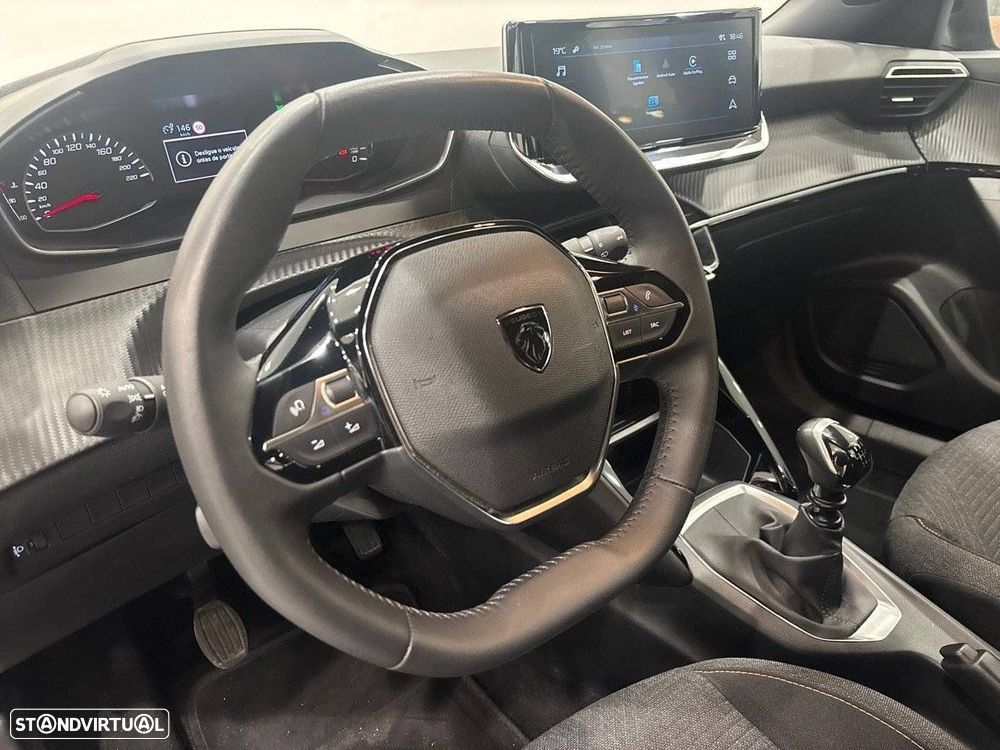 Peugeot 2008 1.2 PureTech Active - 12