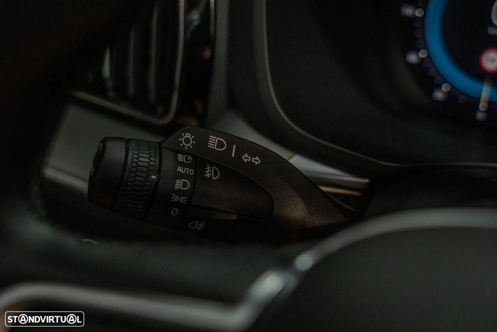 Volvo XC 60 2.0 T6 PHEV Core AWD - 17