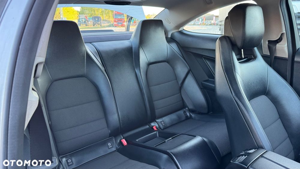 Mercedes-Benz Klasa C 180 BlueEFFICIENCY - 31