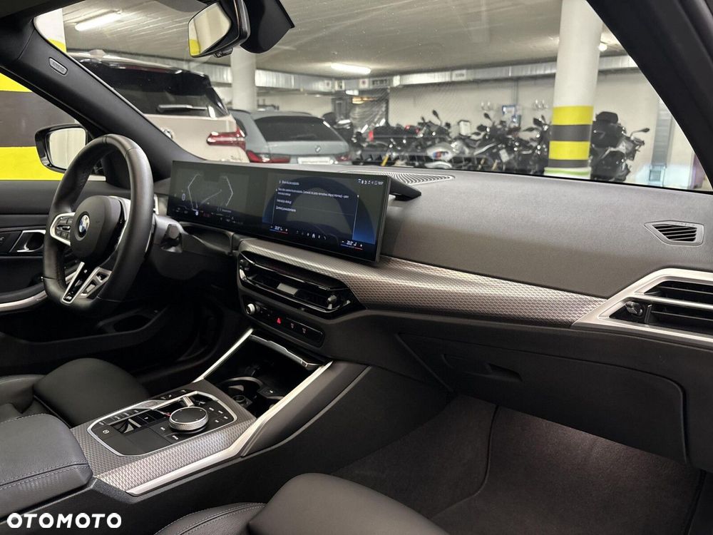 BMW Seria 3 330i xDrive M Sport sport - 21