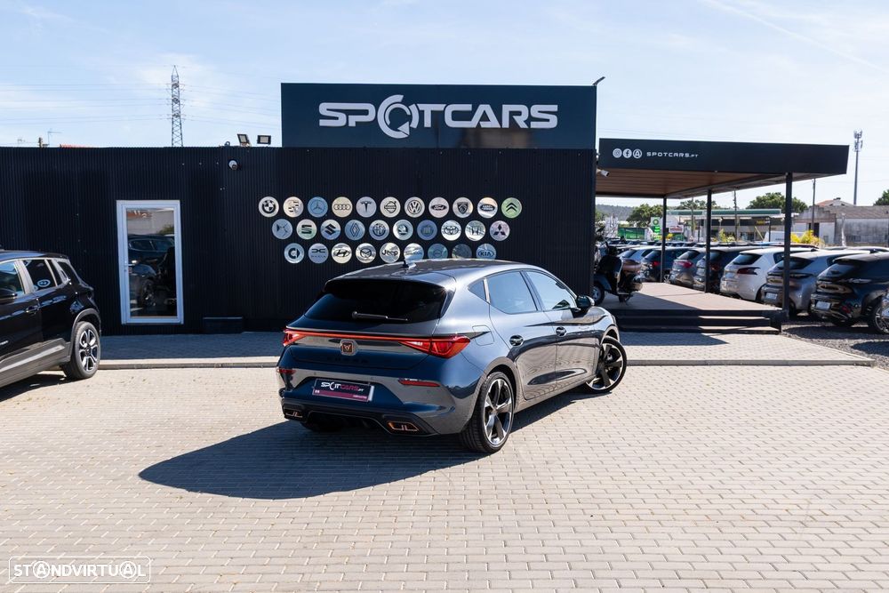 Cupra Leon 1.4 e-Hybrid MID DSG - 6