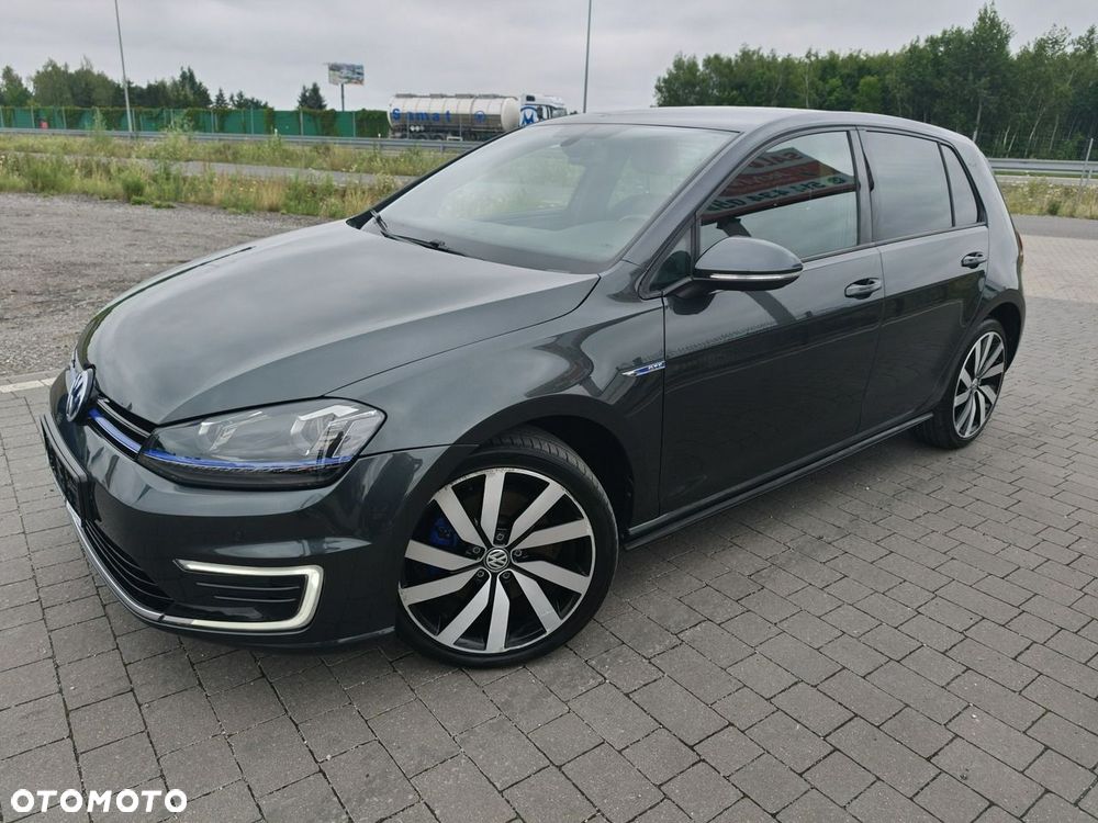 Volkswagen Golf - 3