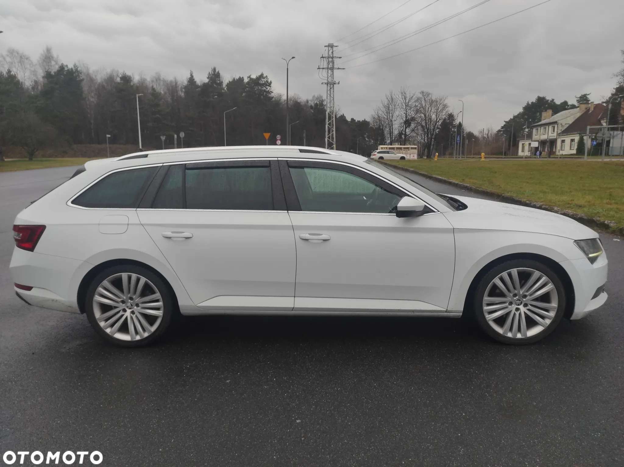 Skoda Superb 2.0 TDI Active DSG - 3