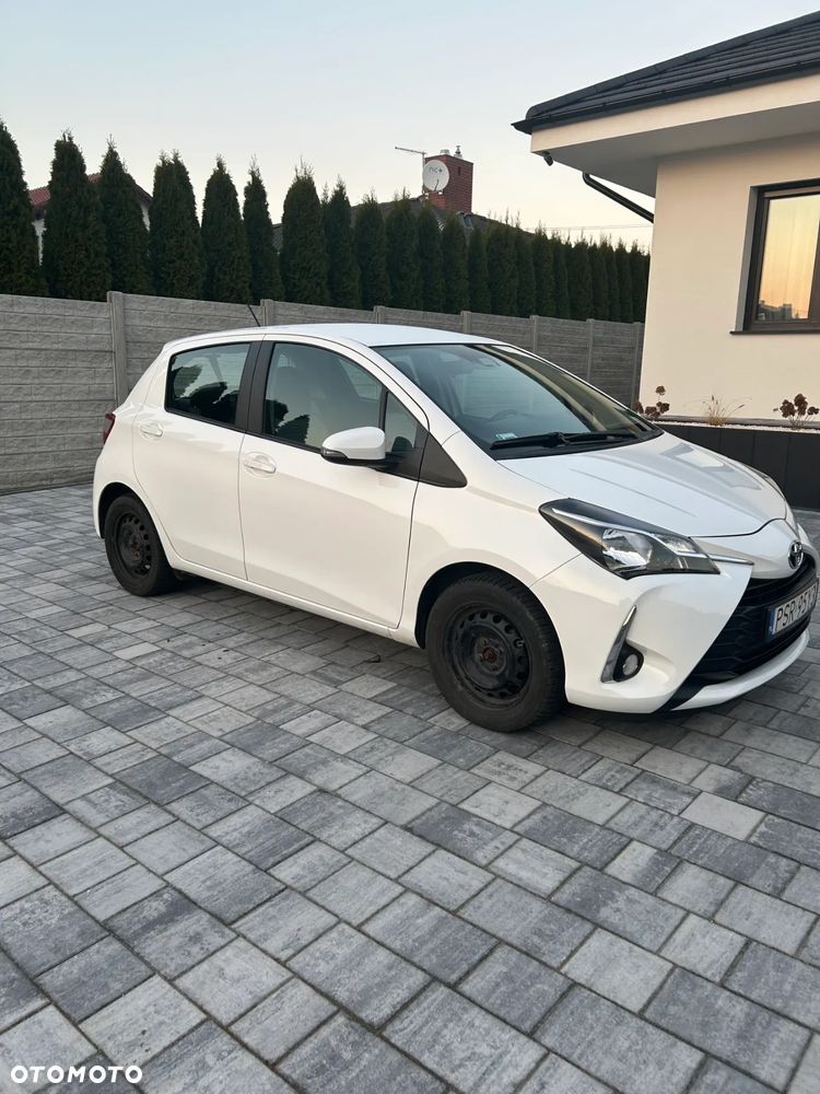 Toyota Yaris 1.5 Premium - 1
