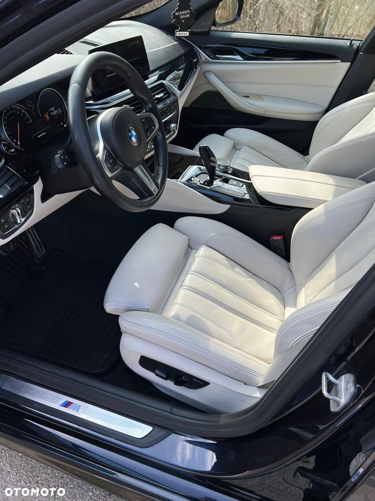 BMW Seria 5 520d xDrive Luxury Line - 11