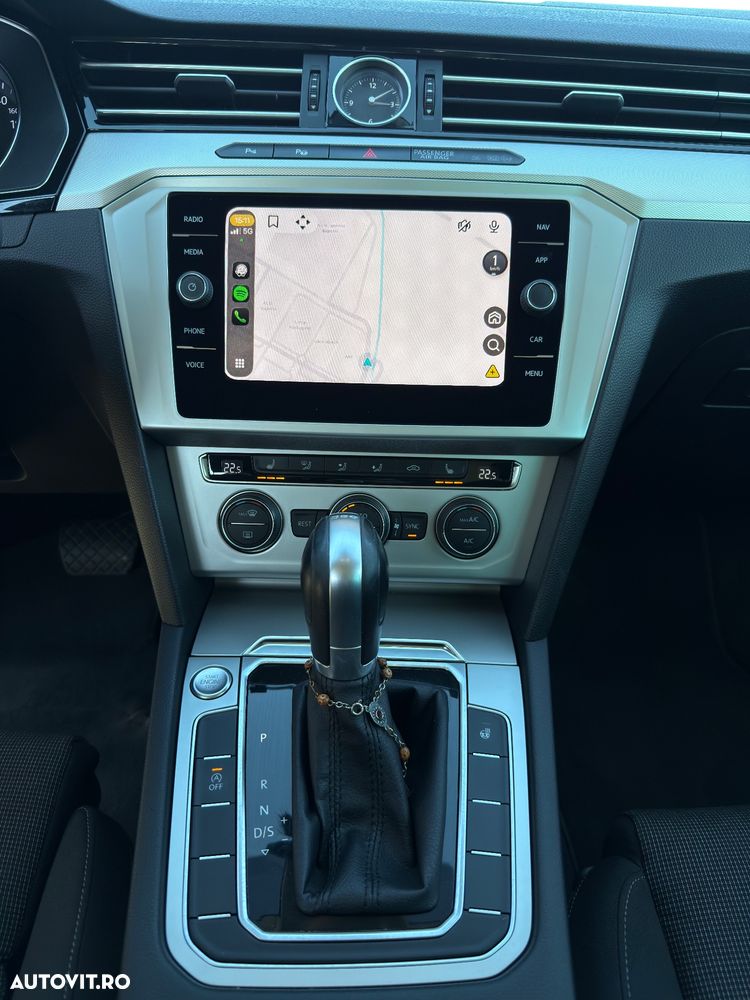 Volkswagen Passat 2.0 TDI SCR DSG Business - 4