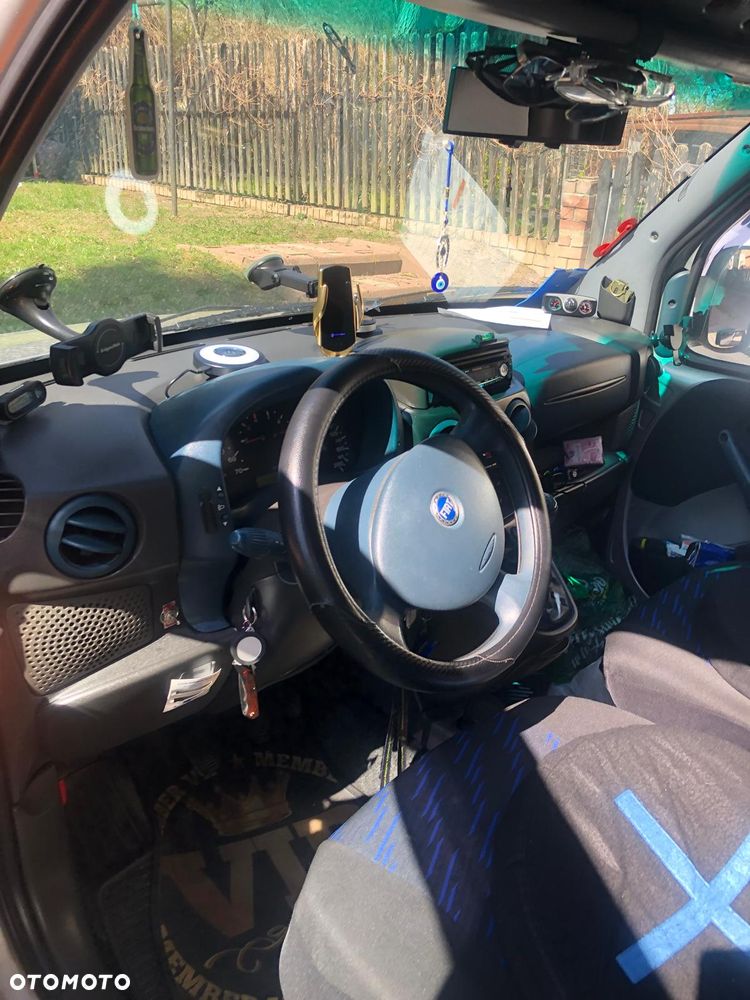 Fiat Doblo - 8