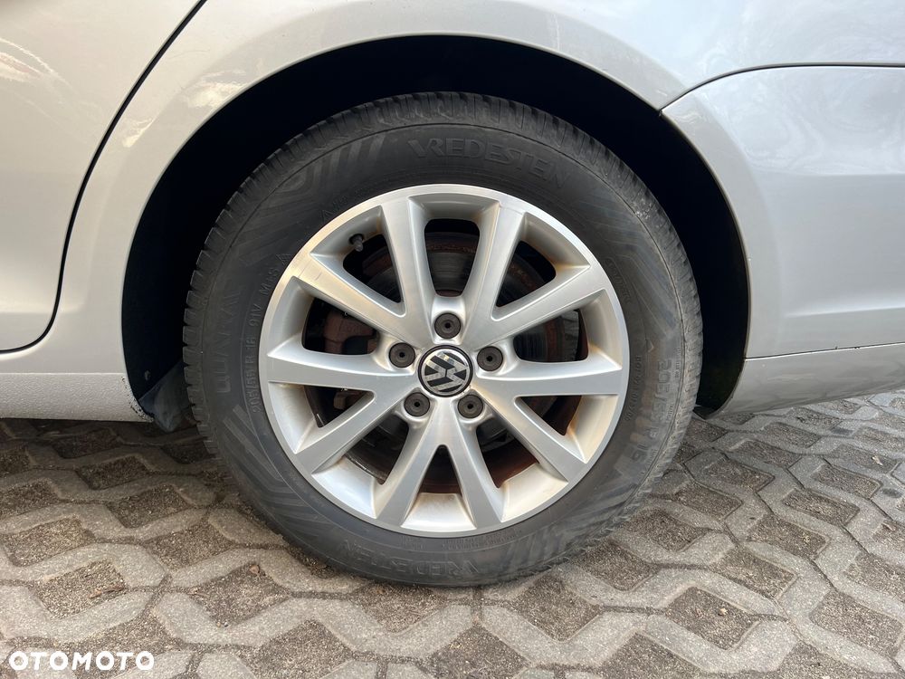 Volkswagen Golf 1.6 TDI DPF Highline - 30