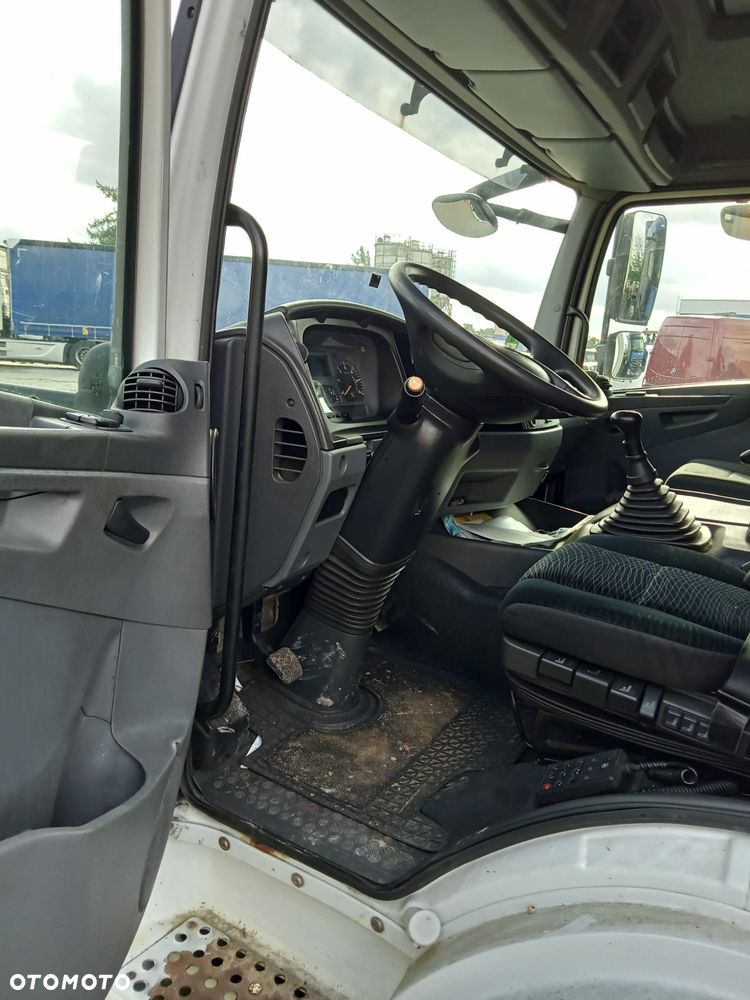 Mercedes-Benz Axor 1833 - 12