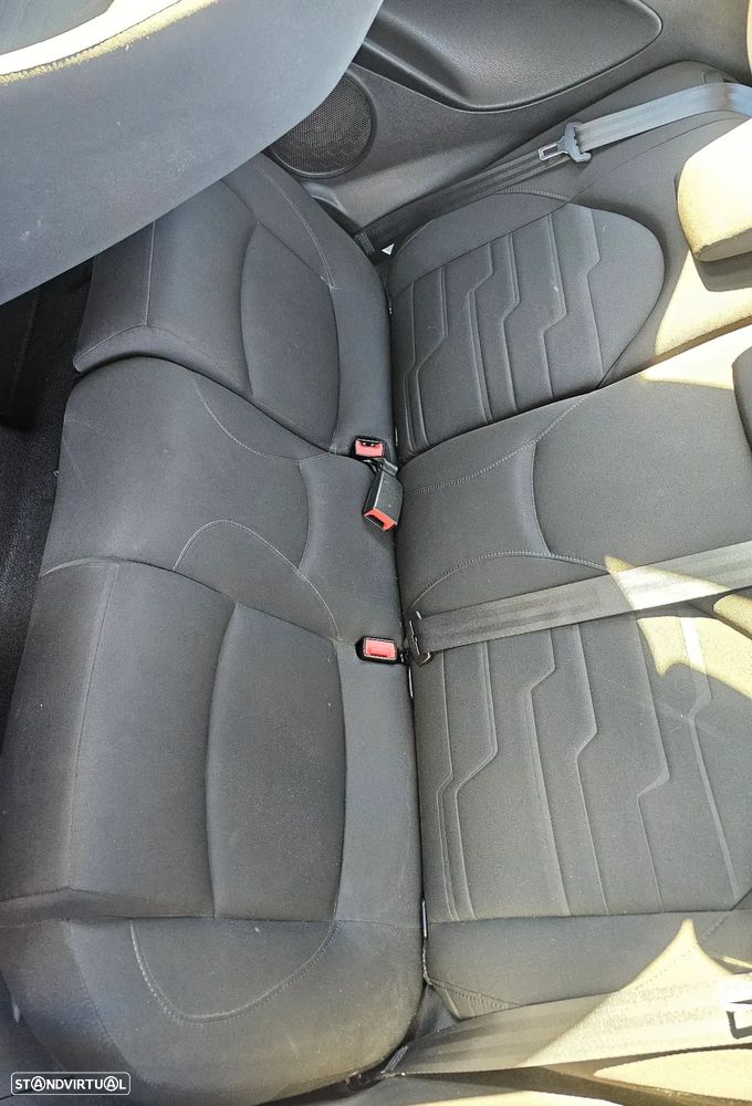 Alfa Romeo MiTo 1.4 MultiAir Distinctive - 15