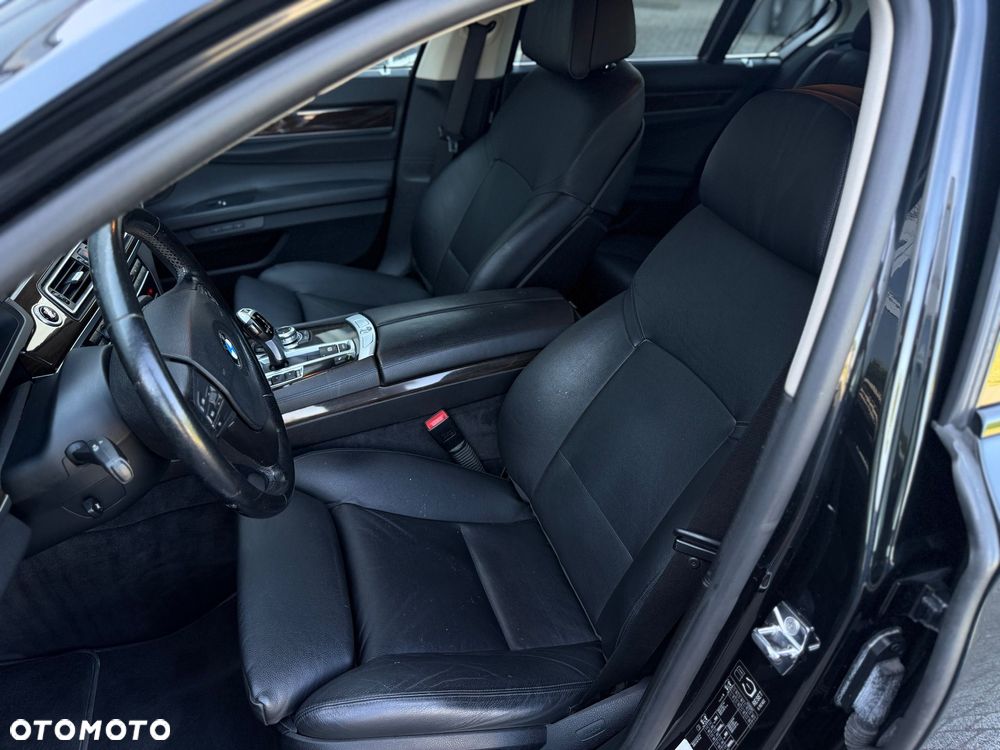 BMW Seria 7 730d - 12