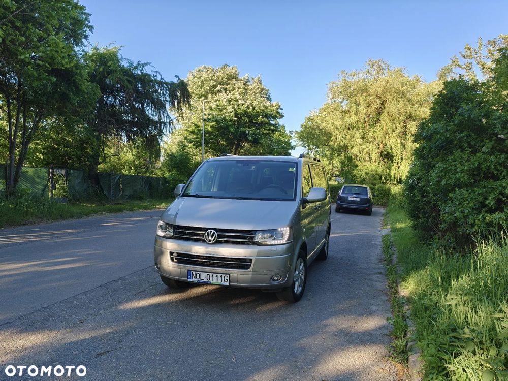 Volkswagen Multivan - 2